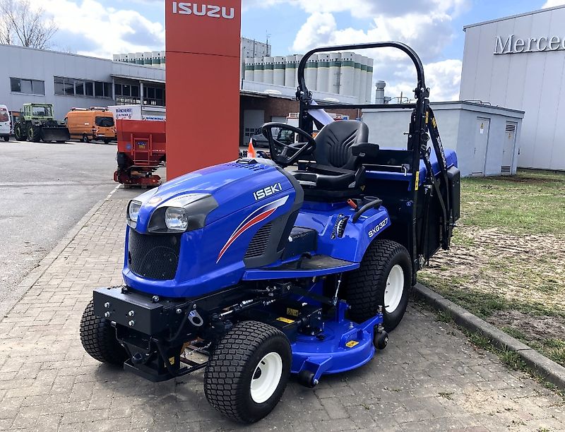 Iseki SXG 327 NEU Diesel-Rasentraktor-Hochentleerung