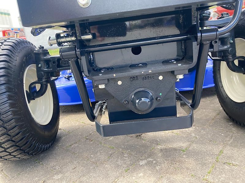 Iseki SXG 327 NEU Diesel-Rasentraktor-Hochentleerung