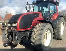 Valtra T 130 Allrad Traktor