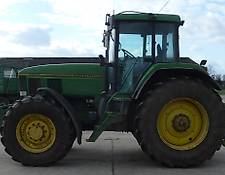 John Deere 7600