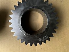 John Deere PLANET PINION (used) - John Deere 8020, 8030, 8R, 7R