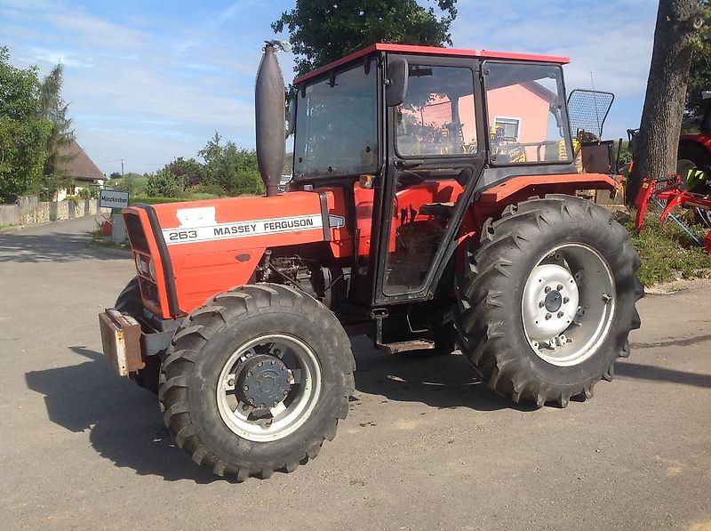 Massey Ferguson 263