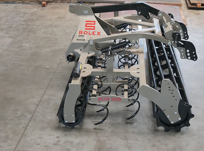 MD Rol-Ex Saatbettkombination mit Hitch AUS 2,5 m - 3,0 m