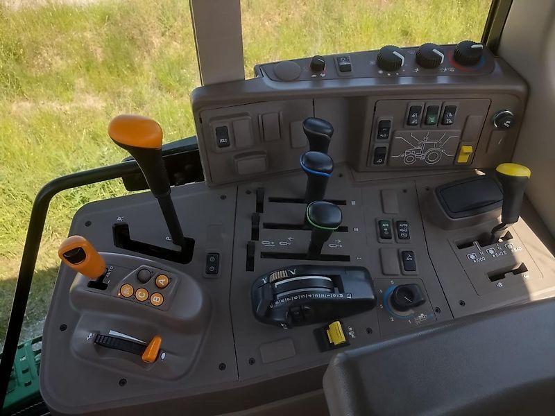 John Deere 6175 M