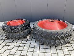 BKT Pflegeräder Fendt 414 415 514 516 Vario - 270/95 R48 + 270/95 R32