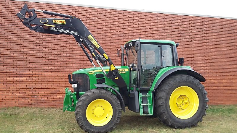 John Deere 6830