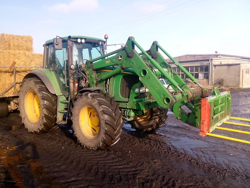 John Deere 6920