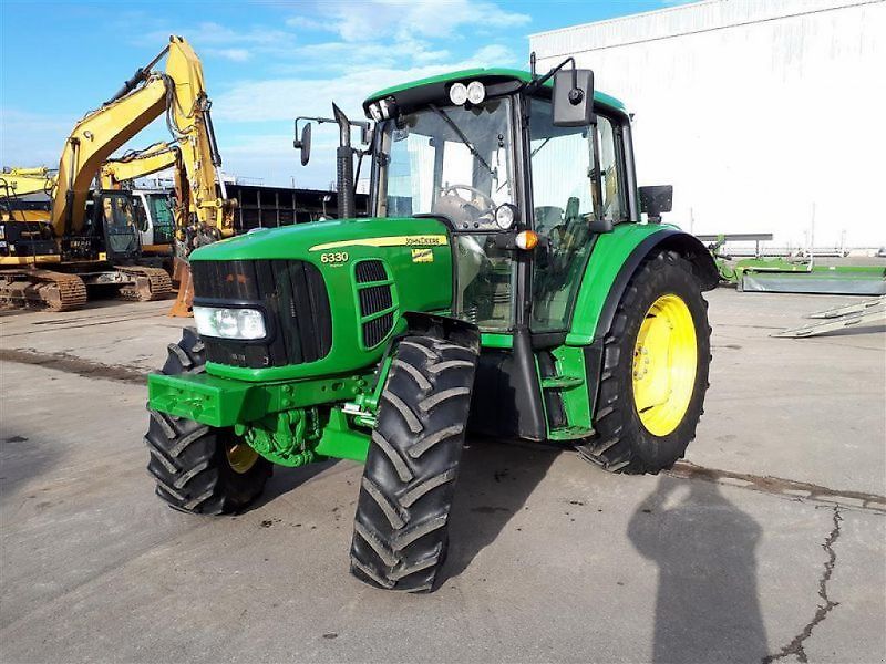 John Deere 6330