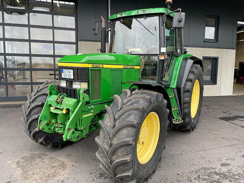 John Deere 6910S mit TLS + Power-Quad in Top-Zustand