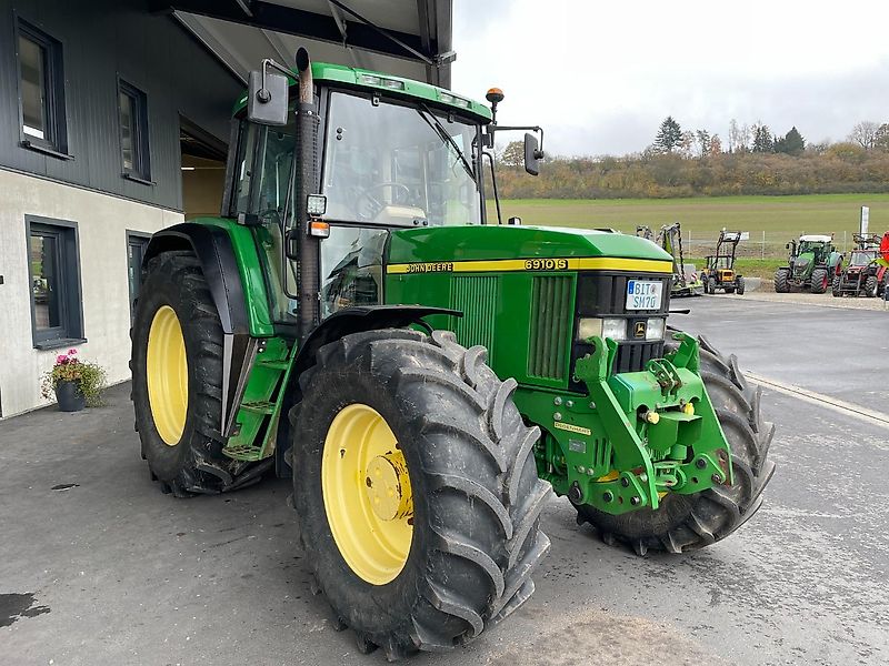John Deere 6910S mit TLS + Power-Quad in Top-Zustand