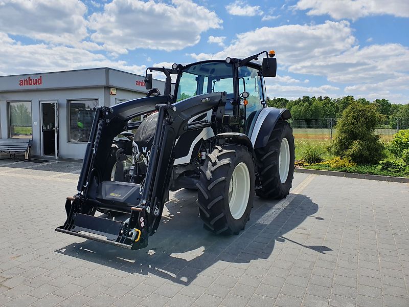 Valtra A114