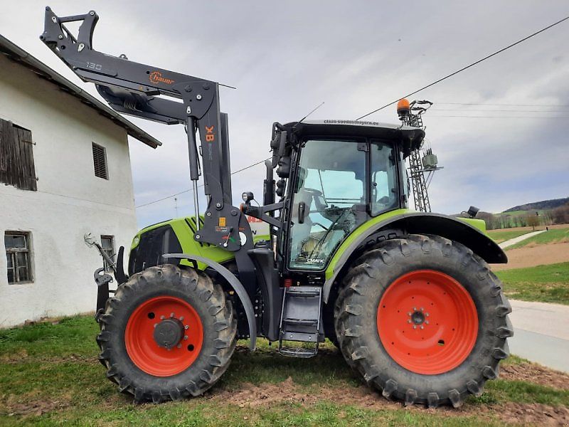 Claas Arion 530