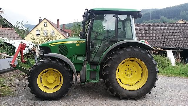 John Deere 5100R