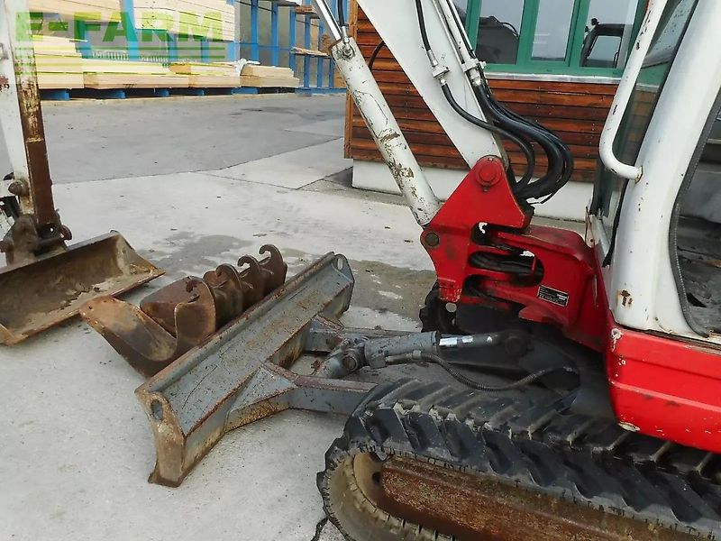 Takeuchi tb 235 ( 3.530kg ) hydr. sw + 3 löffel