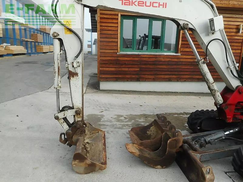 Takeuchi tb 235 ( 3.530kg ) hydr. sw + 3 löffel
