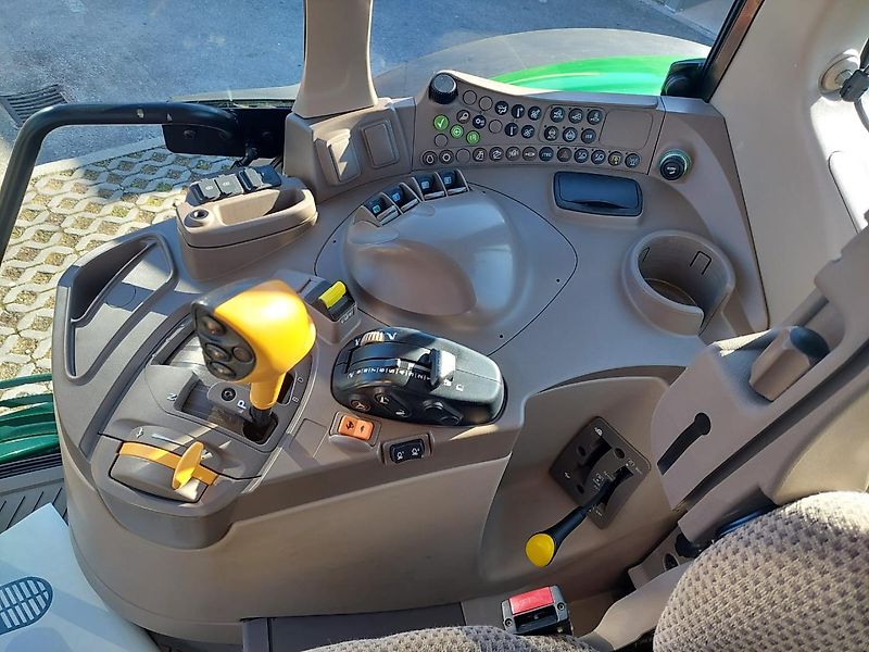 John Deere 6155M