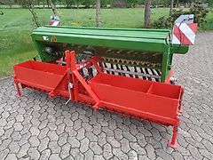 Vredo Keine Vredo Grünlandschlitzdrille Bütje TBH 250 cm Nachsaatgerät alternativ auch Grundgerät mit nachfolgender Drille als günstige Variante wenn 2,5 m Drille mit 21 Reihen im Betrieb vorhanden ist