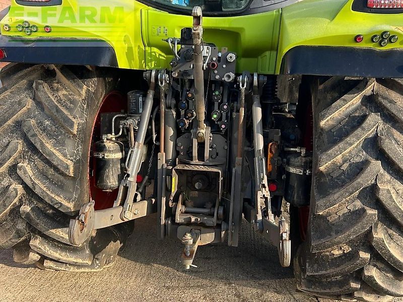 Claas ARION 630