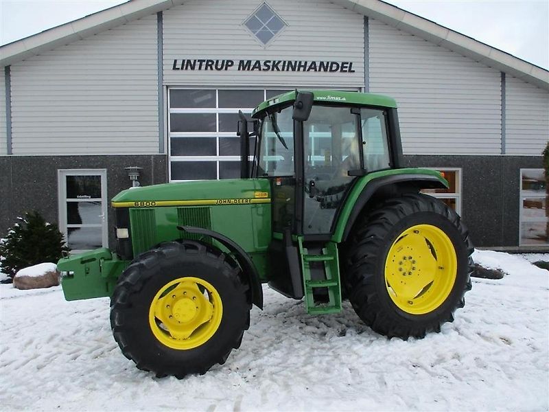 John Deere 6800