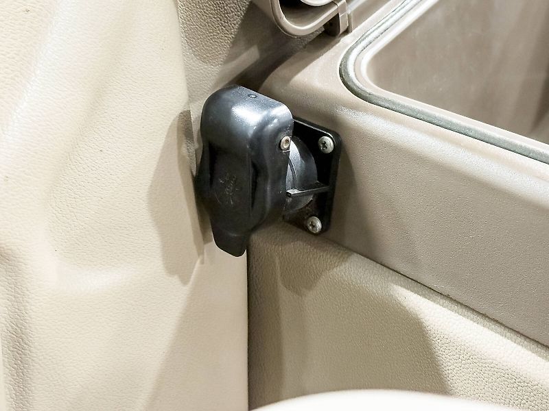 John Deere 6330 Premium tractor, PowerQuad 40 km/h, TLS, air brakes, Command Center