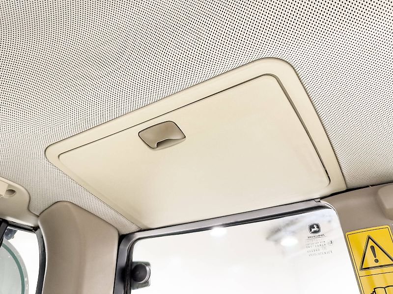 John Deere 6330 Premium tractor, PowerQuad 40 km/h, TLS, air brakes, Command Center