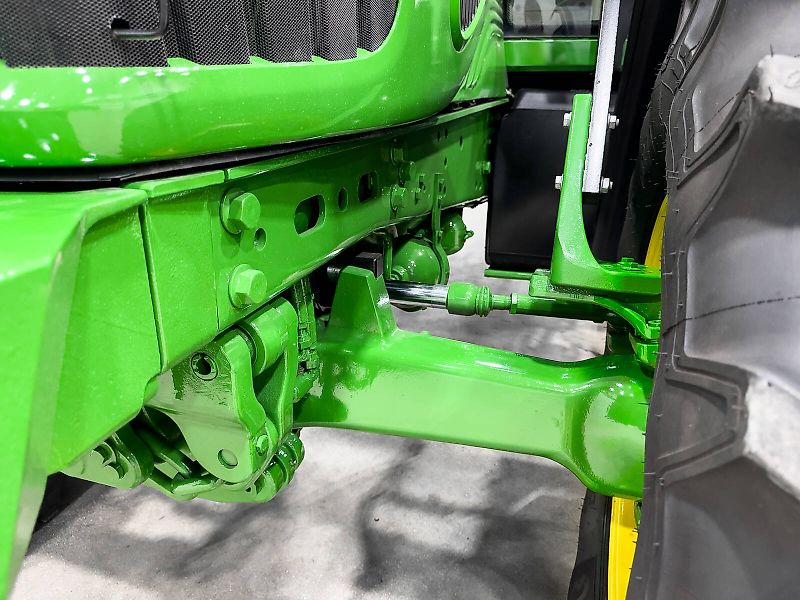 John Deere 6330 Premium tractor, PowerQuad 40 km/h, TLS, air brakes, Command Center