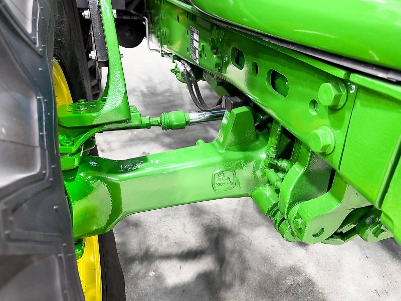 John Deere 6330 Premium tractor, PowerQuad 40 km/h, TLS, air brakes, Command Center