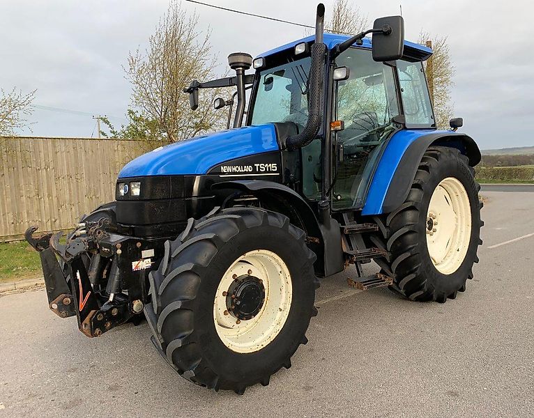 New Holland TS 115