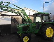 John Deere 2140