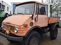 Mercedes-Benz Unimog U421