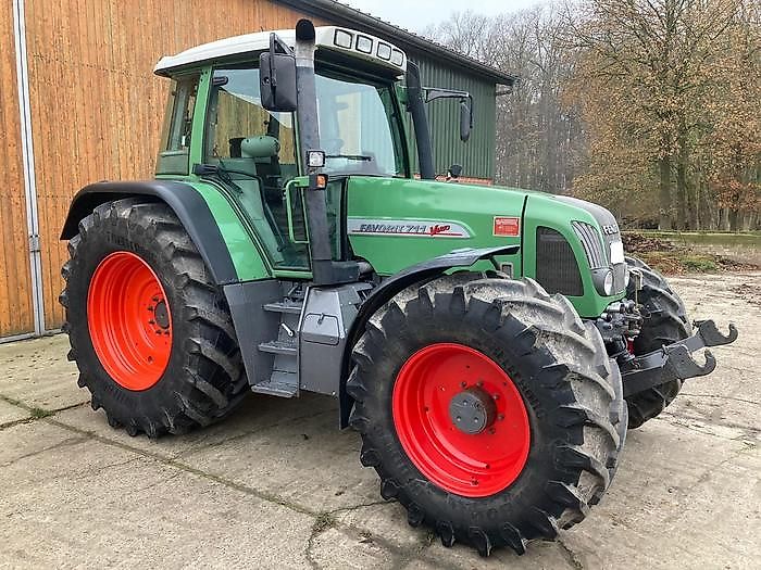 Fendt Favorit 711 Vario