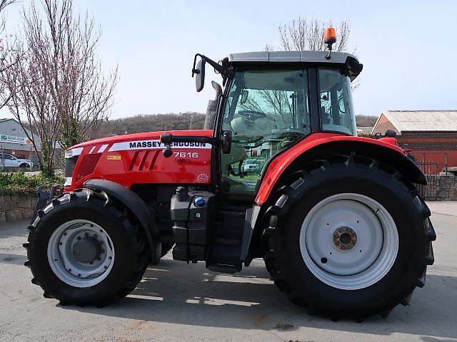 Massey Ferguson 7616 Dyna-VT Erfahrungsbericht Titelbild