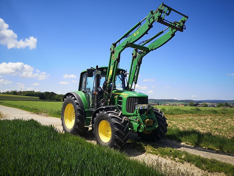 John Deere 6430