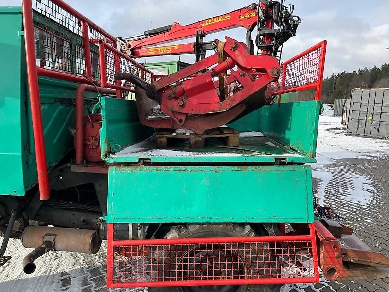 Mercedes-Benz Unimog U1000 mit Werner Forstausrüstung
