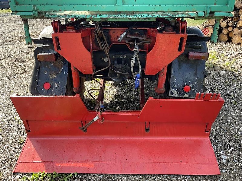 Mercedes-Benz Unimog U1000 mit Werner Forstausrüstung