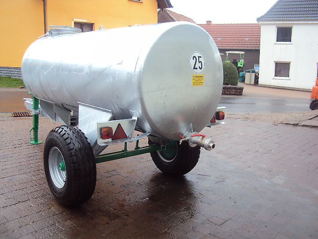 AGRITECH Wasserwagen 3000 Liter verzinkt auch 5000 + 6000 Liter Wasserfass