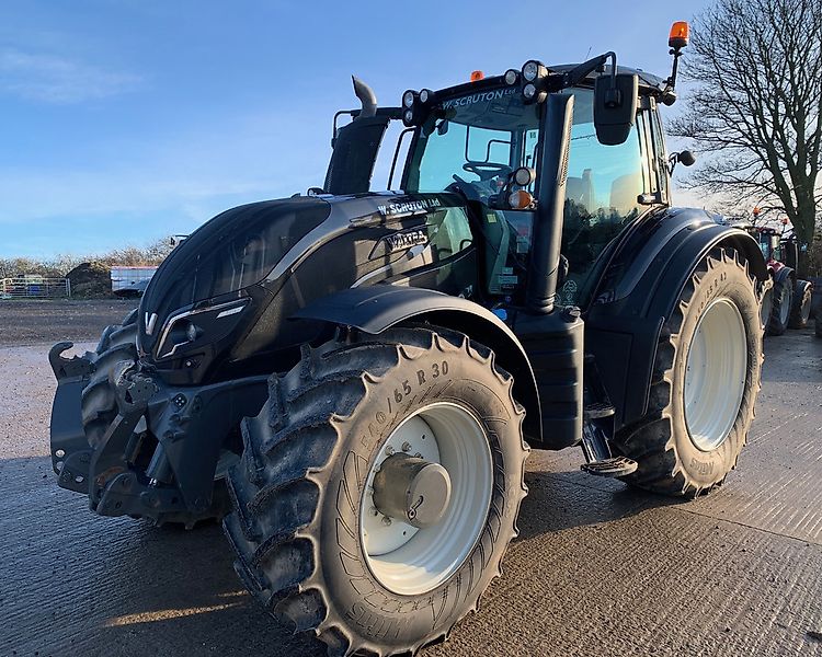 Valtra T254V