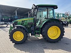 John Deere 5090 M