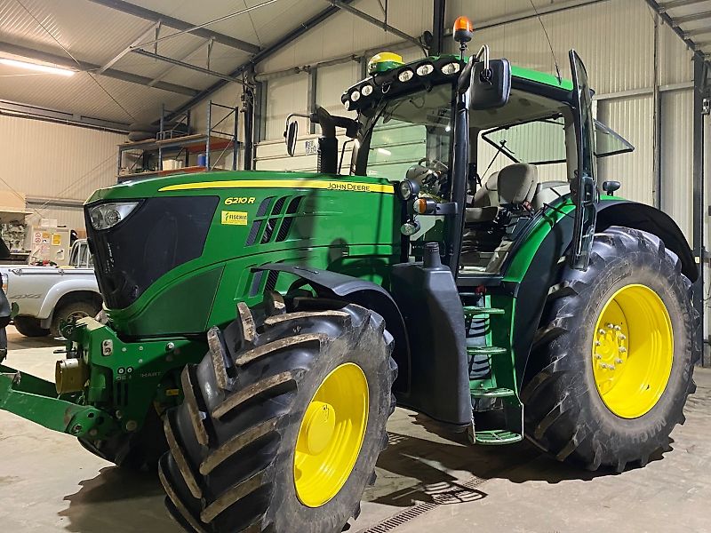 John Deere 6210R