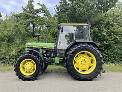 John Deere 2850