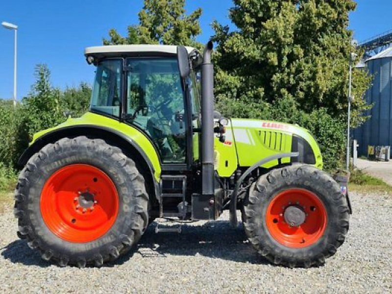 Claas Arion 640 