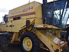 New Holland TF 44