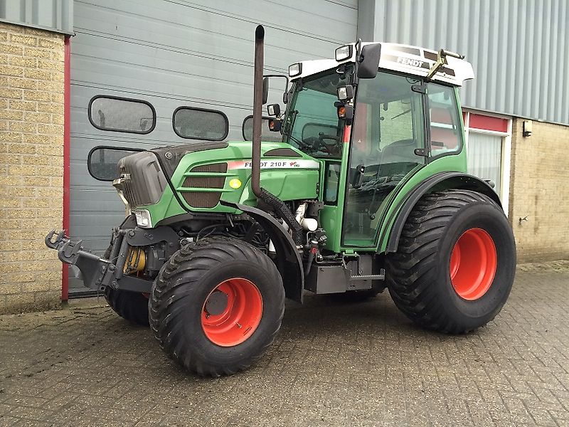 Fendt 210