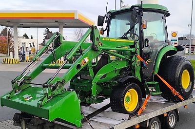 John Deere 4066R mit Frontlader, Load- Match, Galxie-  oder Industriebereifung