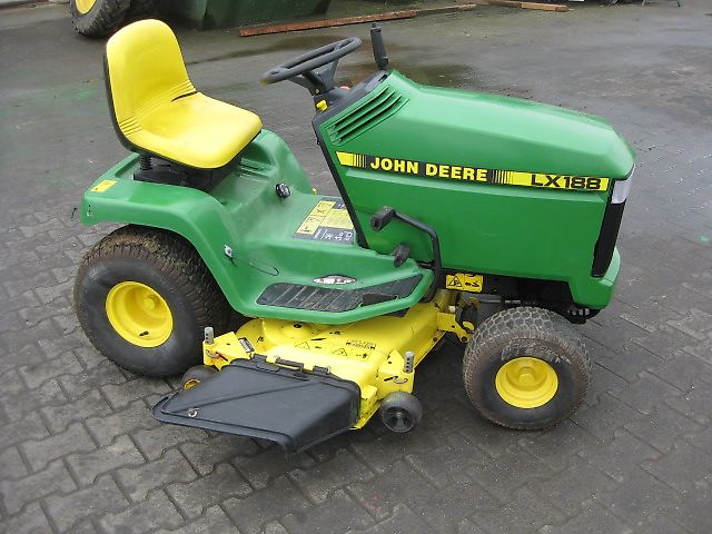 John Deere LX 188