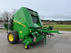 John Deere V451M