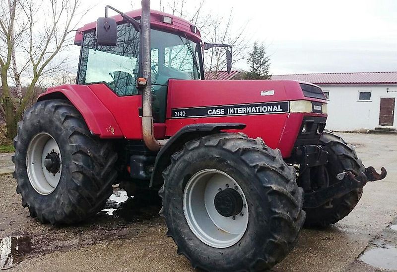 Case IH Magnum 7140