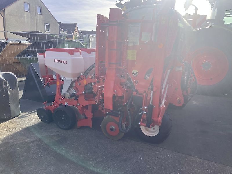 Maschio MAGA R6 ROWS MIT DÜNGERSTREUER