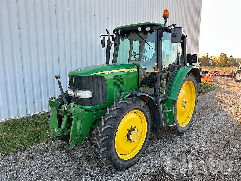 John Deere 6320