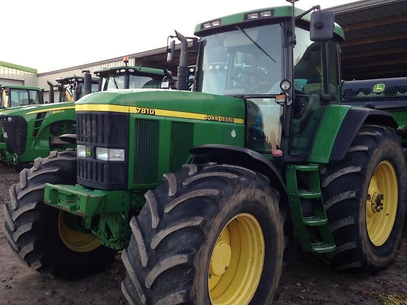 John Deere 7810
